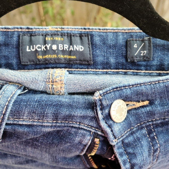 Blue Jeans - Picture 3 of 5